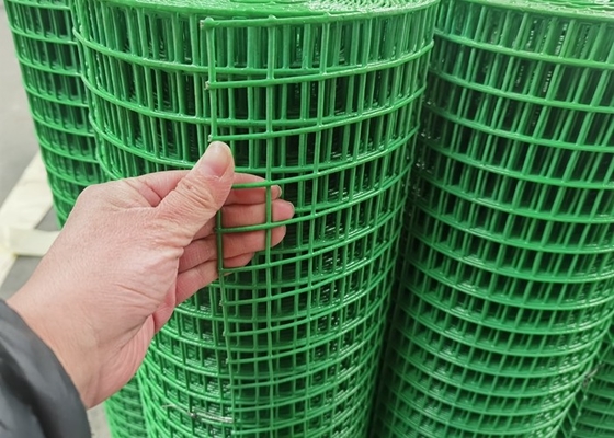 25x25mm 10m długości Spawana stalowa siatka powlekana PVC Ogrodzenie z zielonego ogrodu ogrodowego